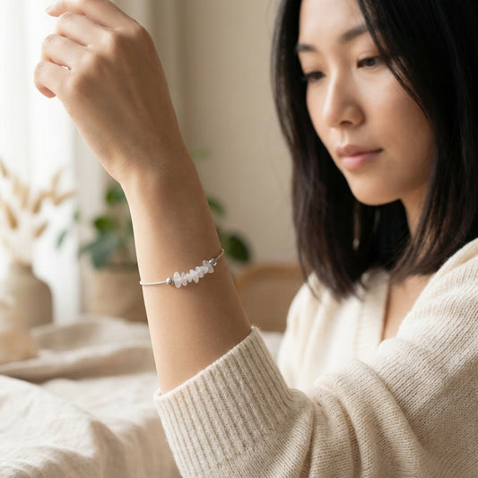 Sanftes Mondlicht-Armband „Lunar Still“ - Mondstein