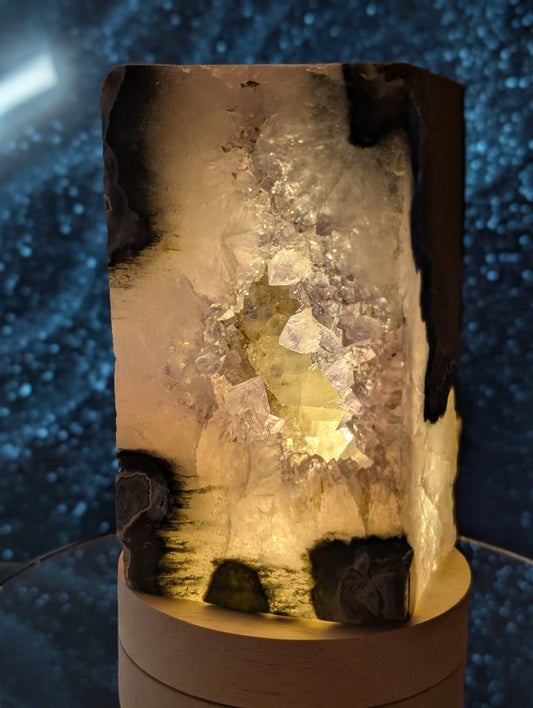 Amethyst-Calcit Block mit Kristallhöhle