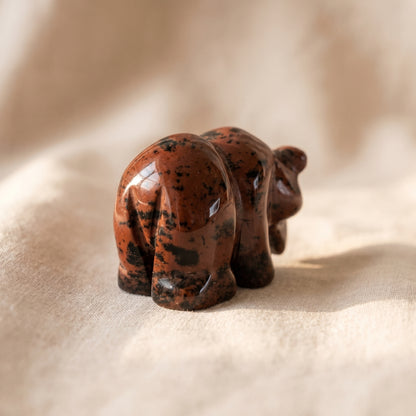Mahagoni Obsidian Bär – sanfte Stärke & Schutz
