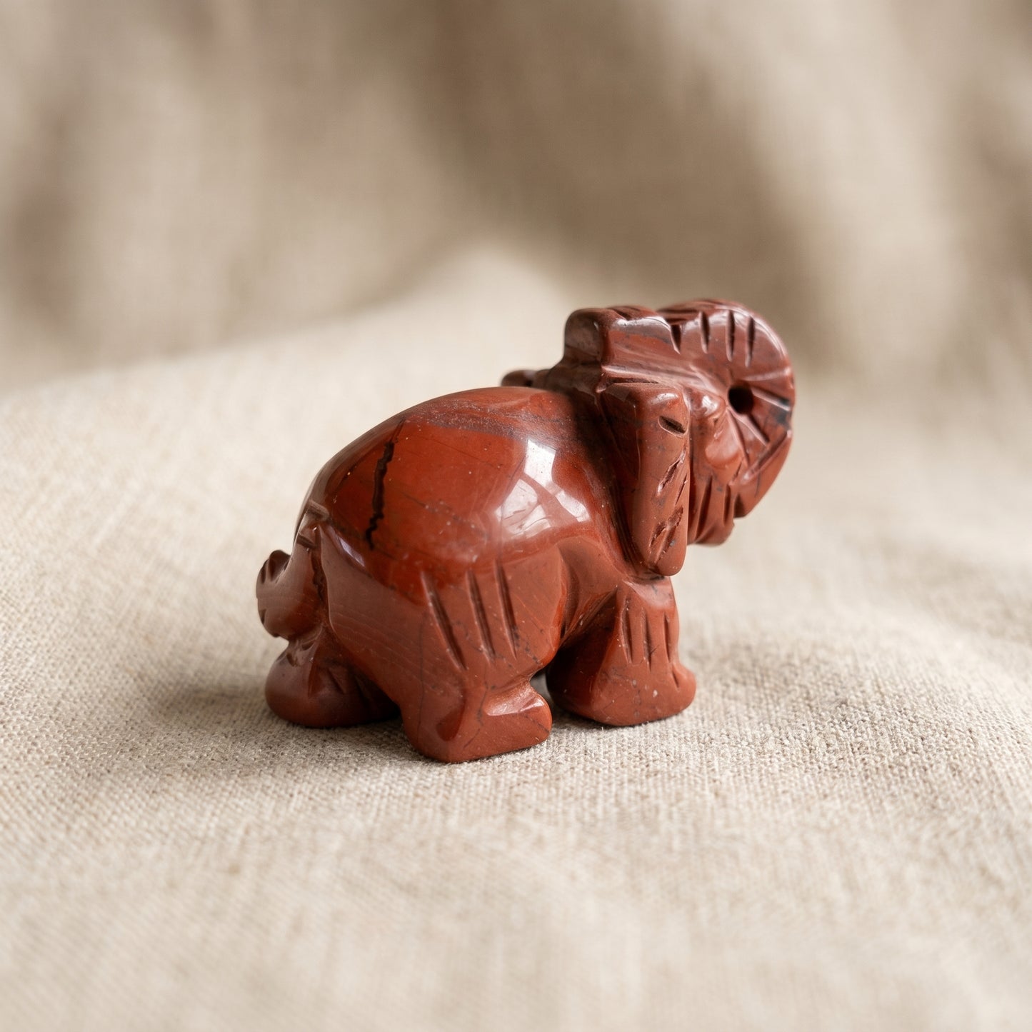 Roter Jaspis Elefant – kraftvolle Ruhe & Erdung