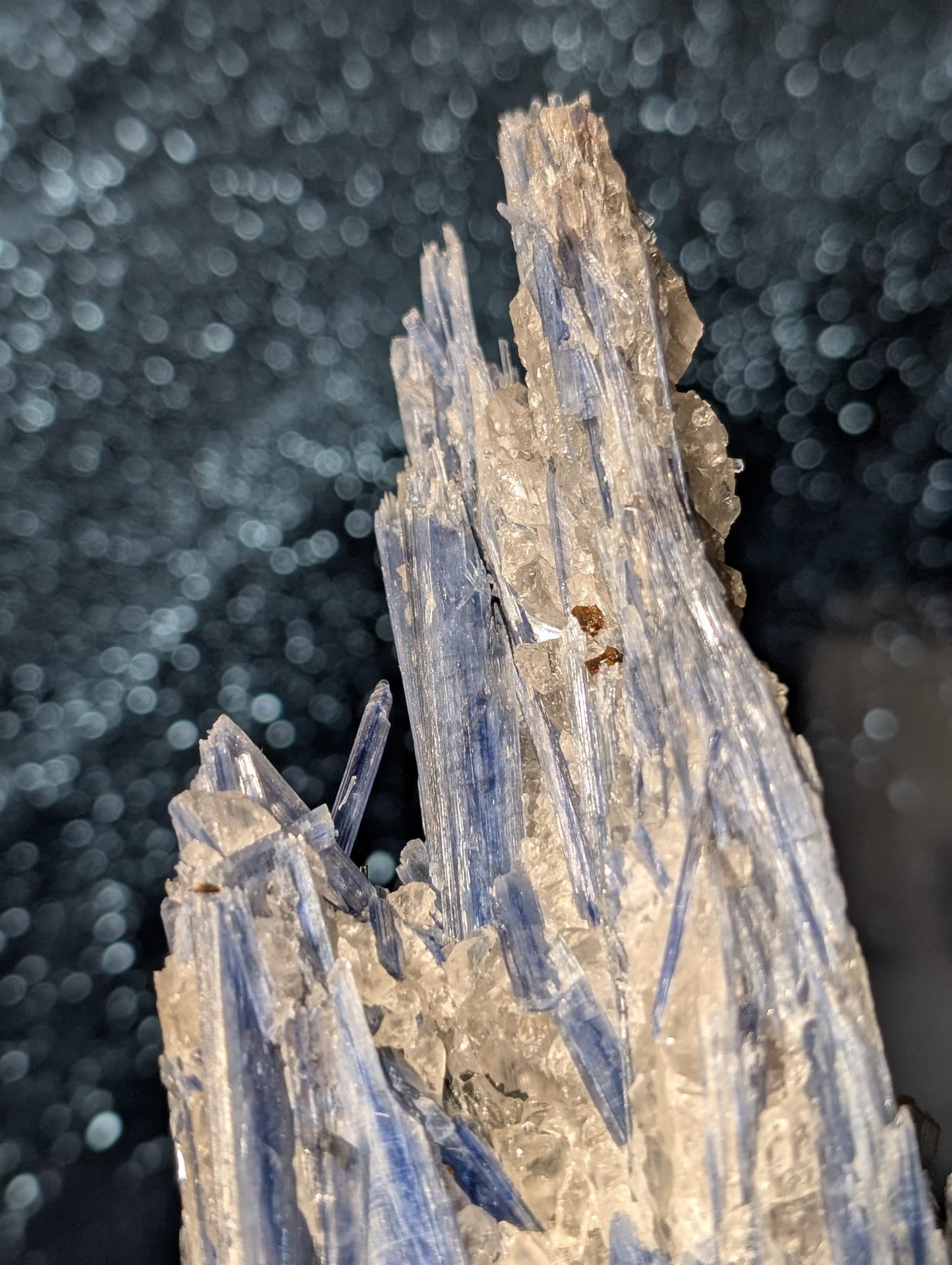 Kyanit-Cluster roh (369g)