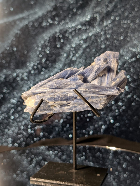 Kleiner Kyanit-Cluster (193 g)