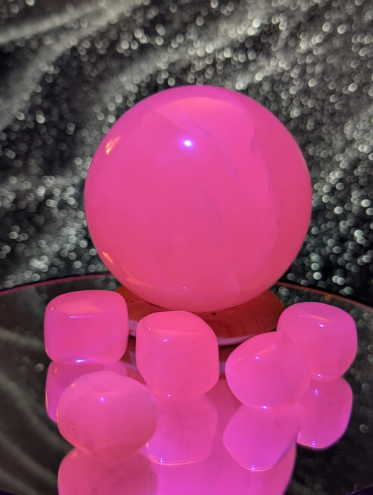 Mangano-Calcit Kugel 8 cm – UV-Leuchten - 3 Varianten