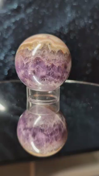 Grazy Lace Amethyst Kugel – Naturschliff