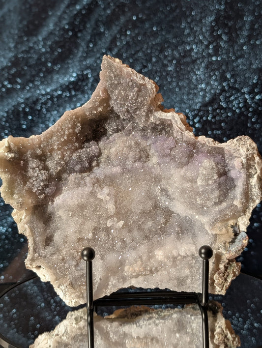 Zeolith–Amethyst Platte auf Quarz